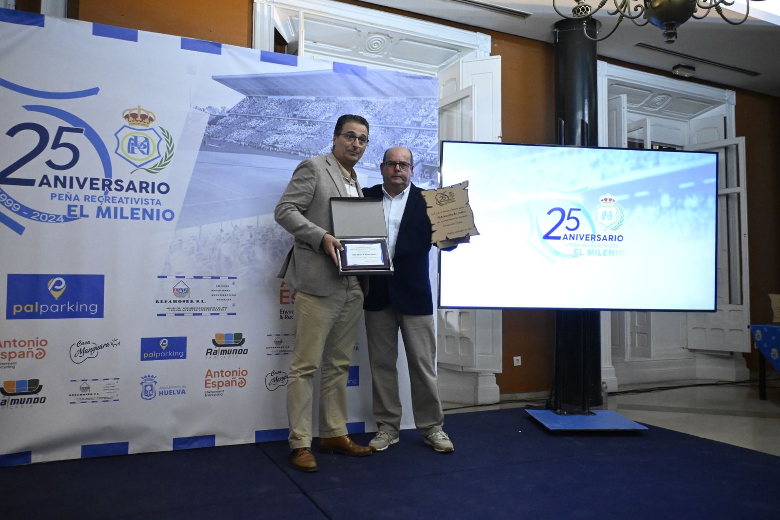 Acto de celebración del 25 aniversario de la Peña Cultural Recreativista 'El Milenio' en imágenes