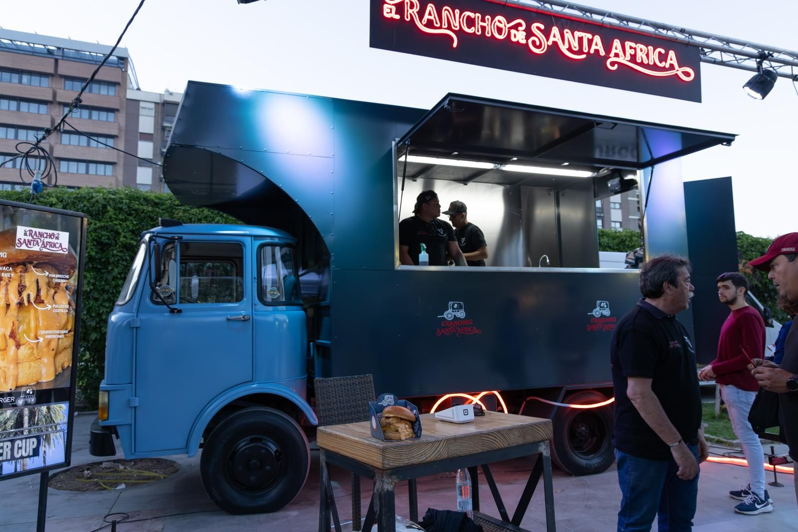 The Burger Cup: las hamburguesas más originales que puedes probar en el Parque de la Concordia