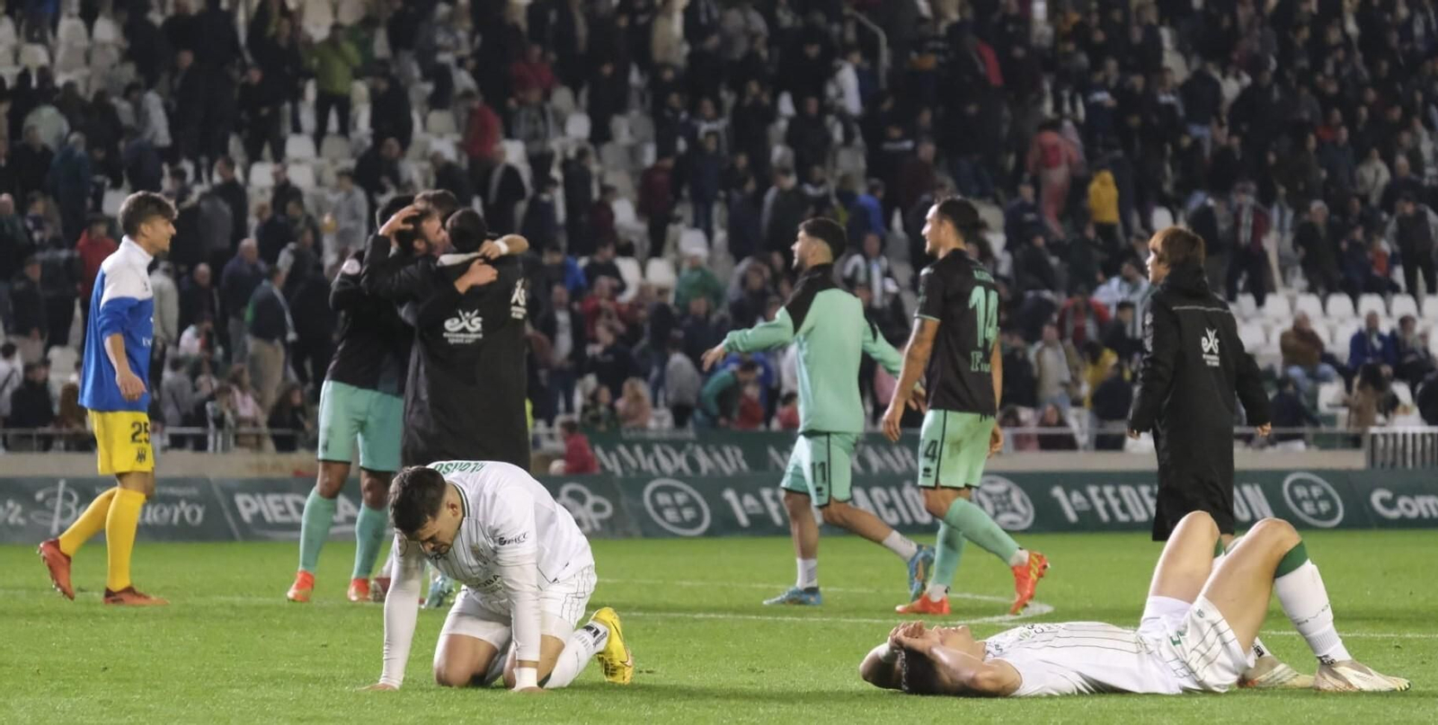 Un revés doloroso: las imágenes de la derrota del Córdoba CF ante el Mérida