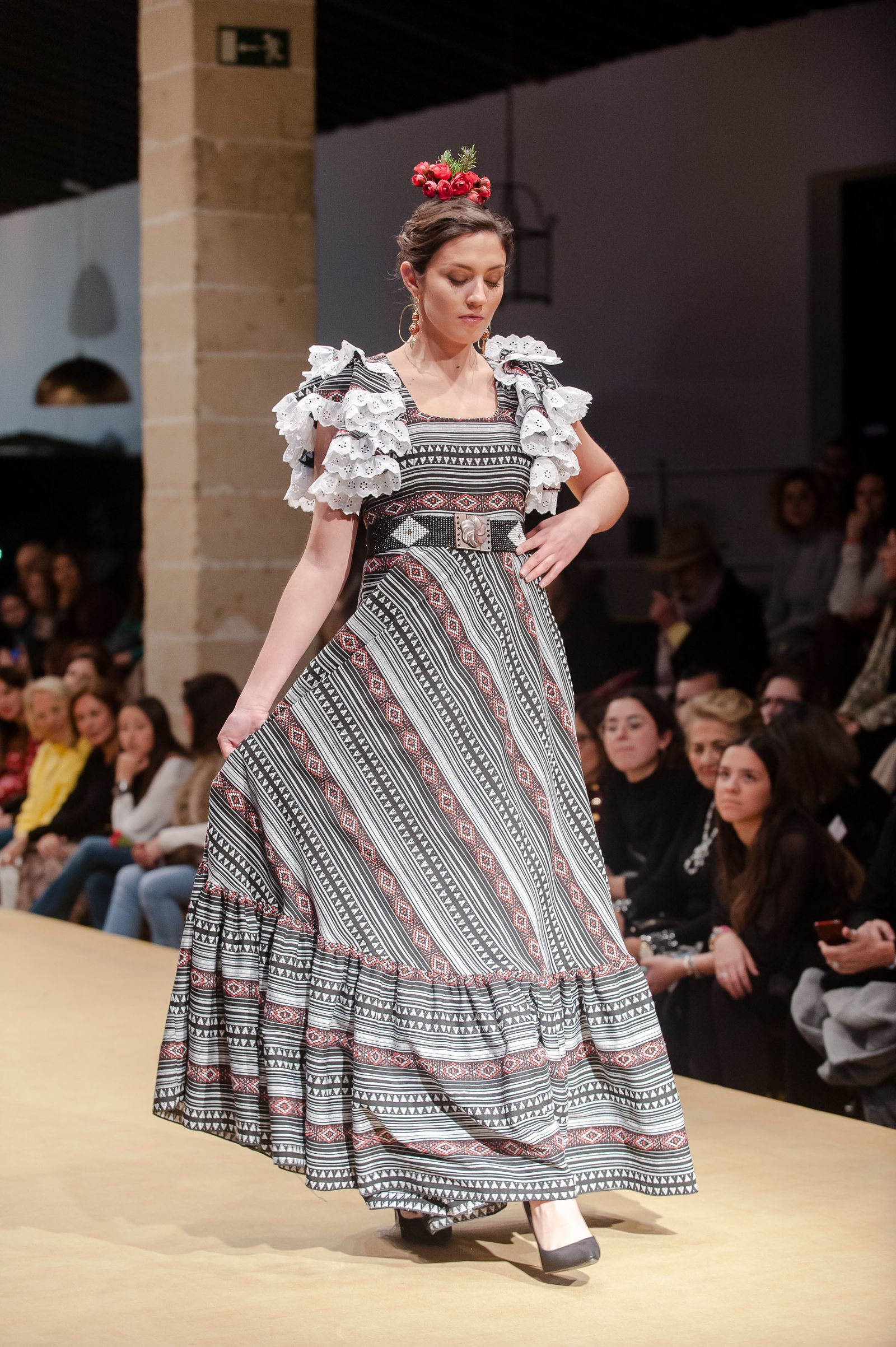 Pasarela Flamenca Jerez 2019: Real Hermandad del Rocío, el desfile benéfico en fotos