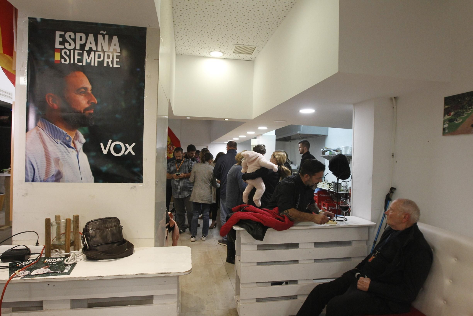 Fotogalería noche Elecciones Generales 10 Noviembre 2019. Almería