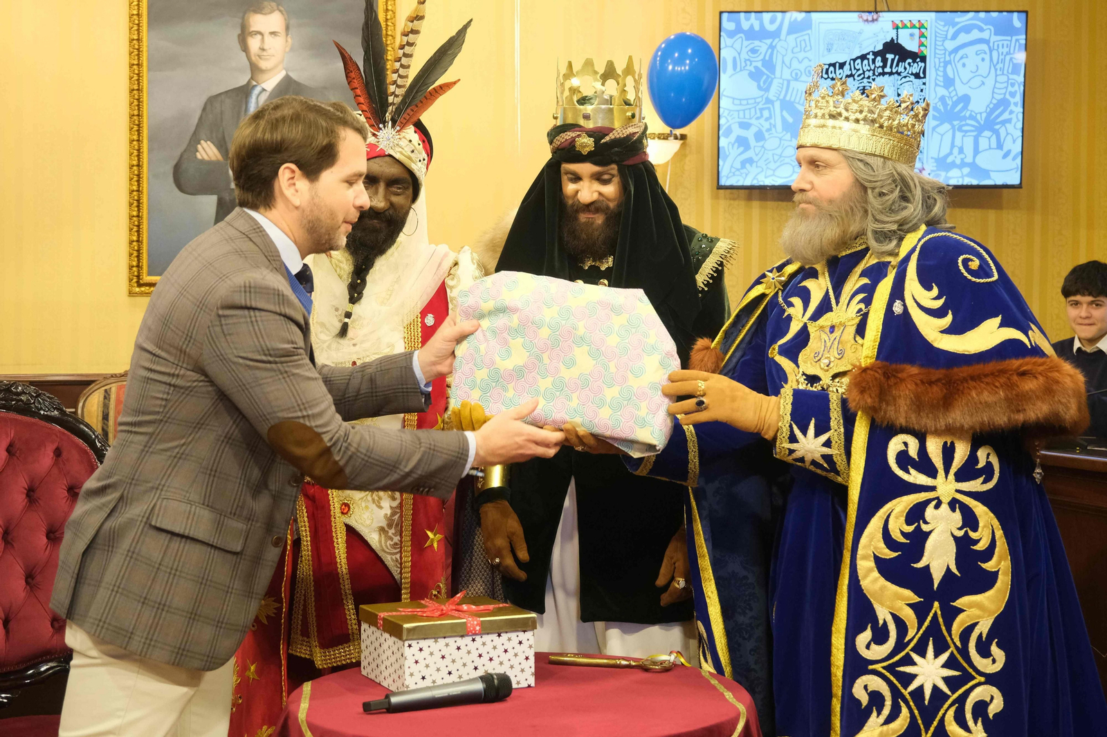 La llegada de los Reyes Magos a Cabra, en imágenes