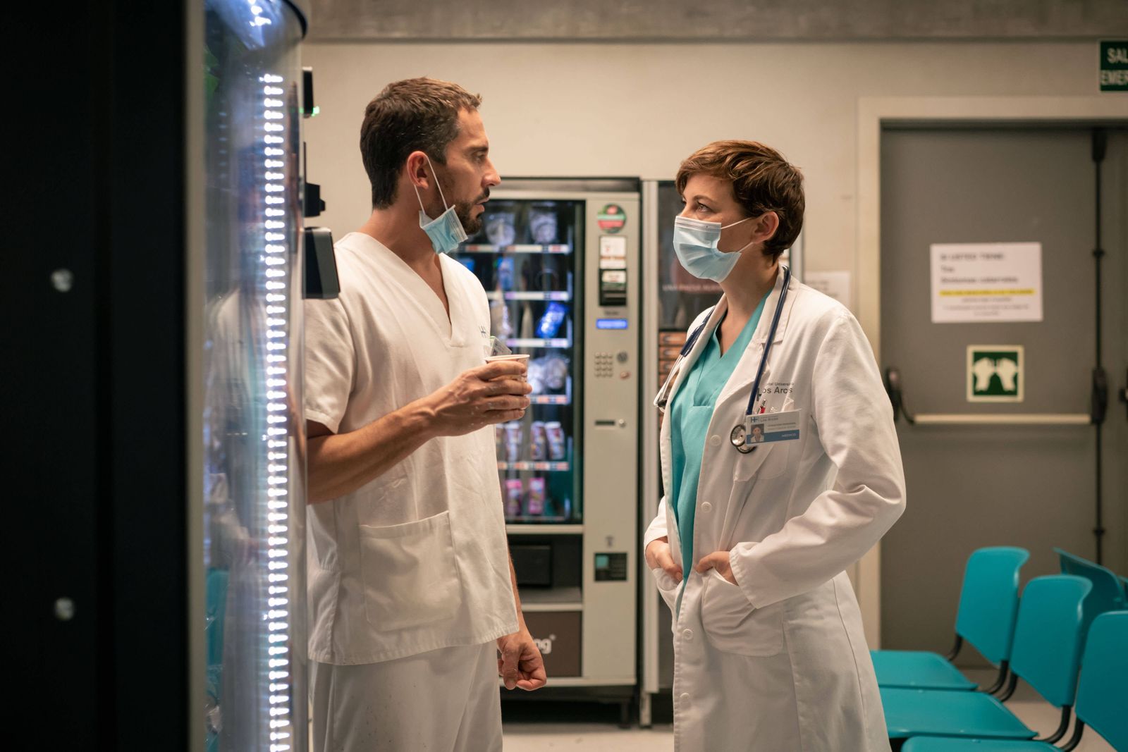 Paco León y Leonor Watling en 'Besos al aire'