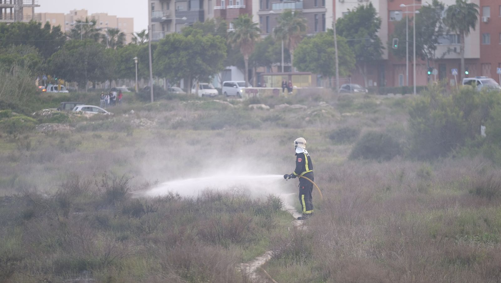 Fotogalería incendio descampado Vega de Acá. Almería
