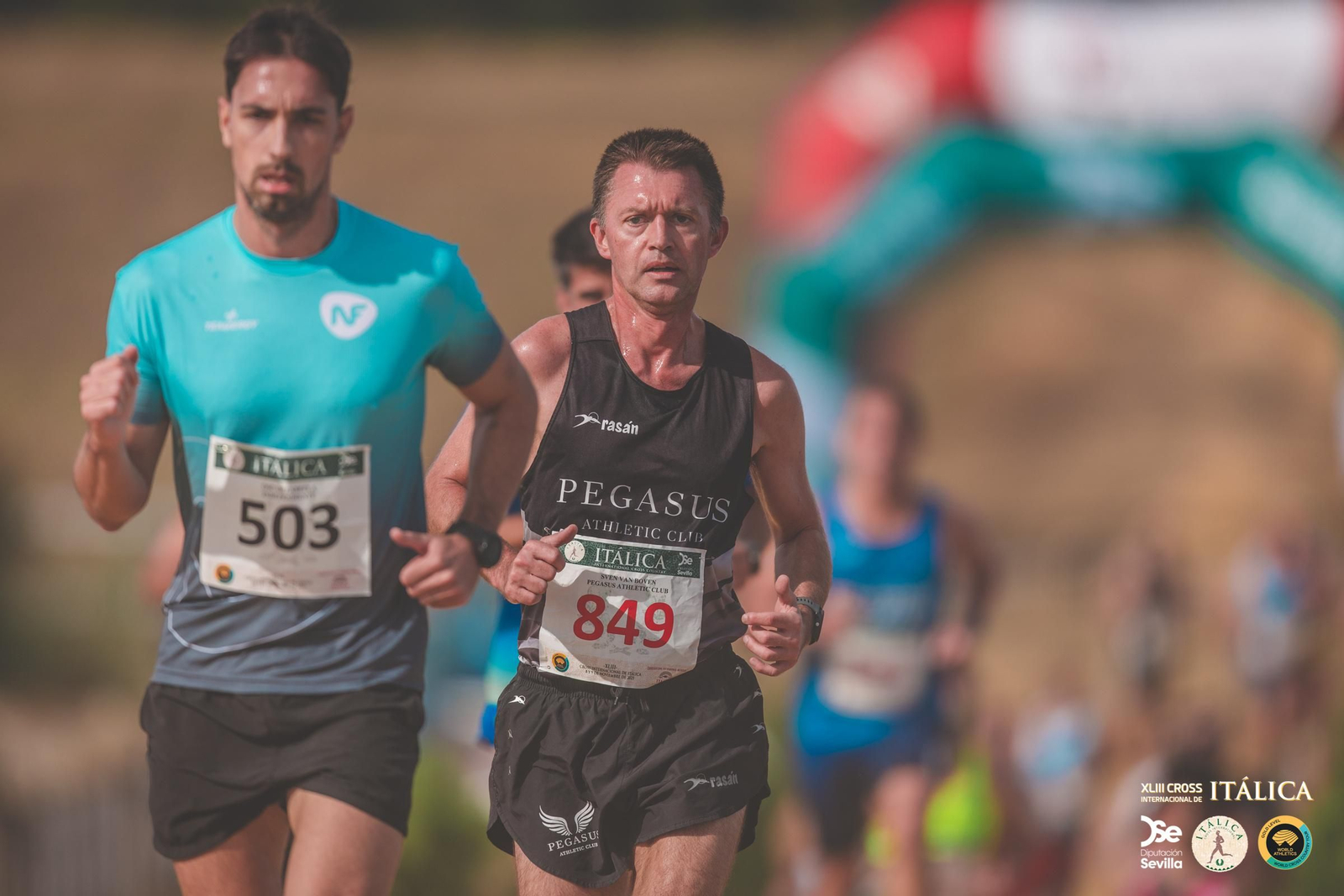 Búscate en las fotos del Cross de Itálica 2025 | 2