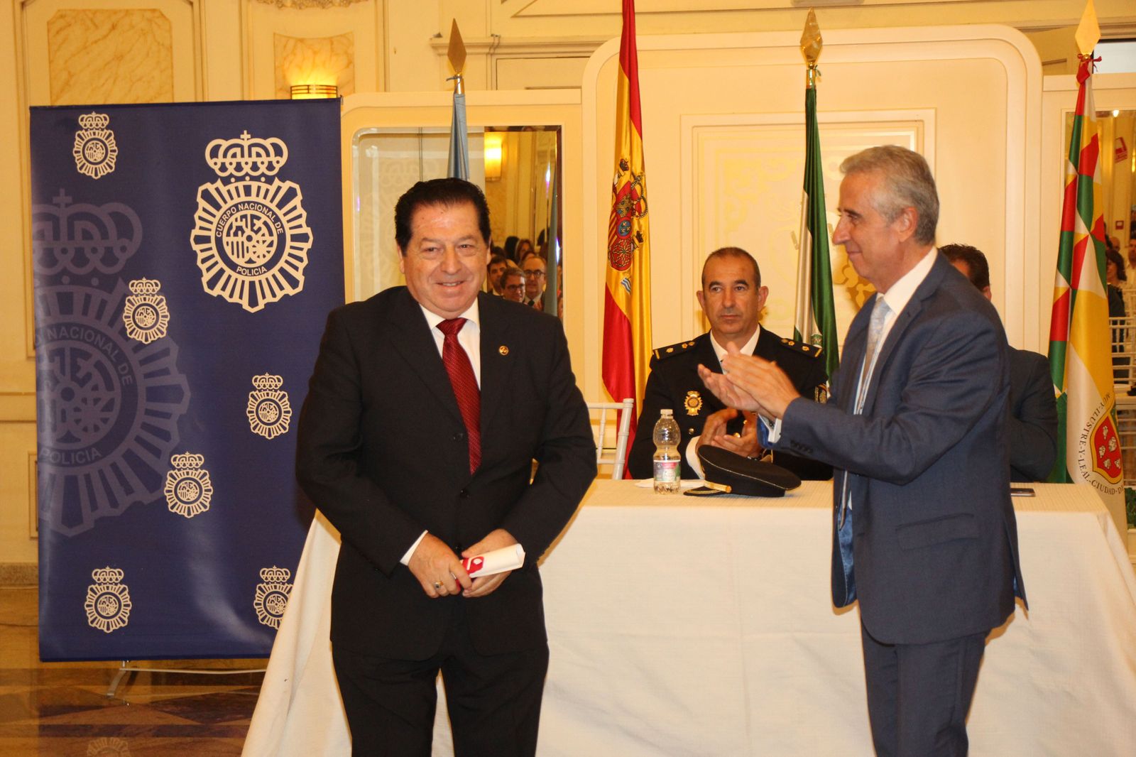 La celebración de la festividad de la Policía Nacional en Lucena, en imágenes
