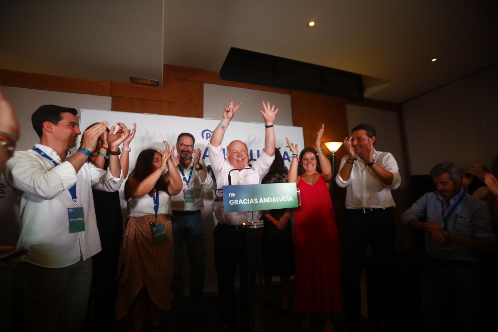 Las fotografías de la fiesta del PP de Córdoba tras su histórica victoria en las elecciones andaluzas