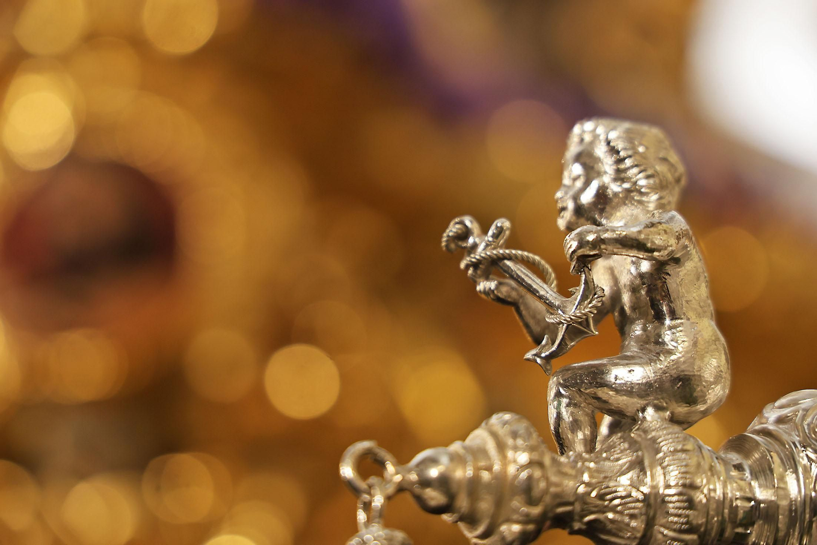 Miércoles Santo: La Hermandad de La Esperanza por las calles de Huelva