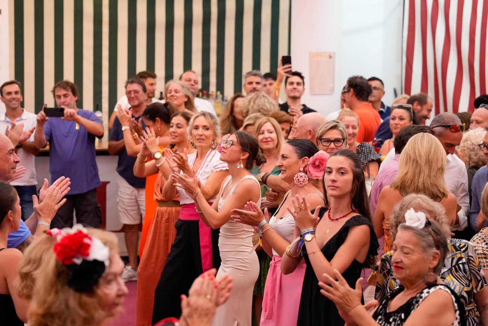 Así bailan en el concurso de sevillanas de La Lola de la fería de Almería