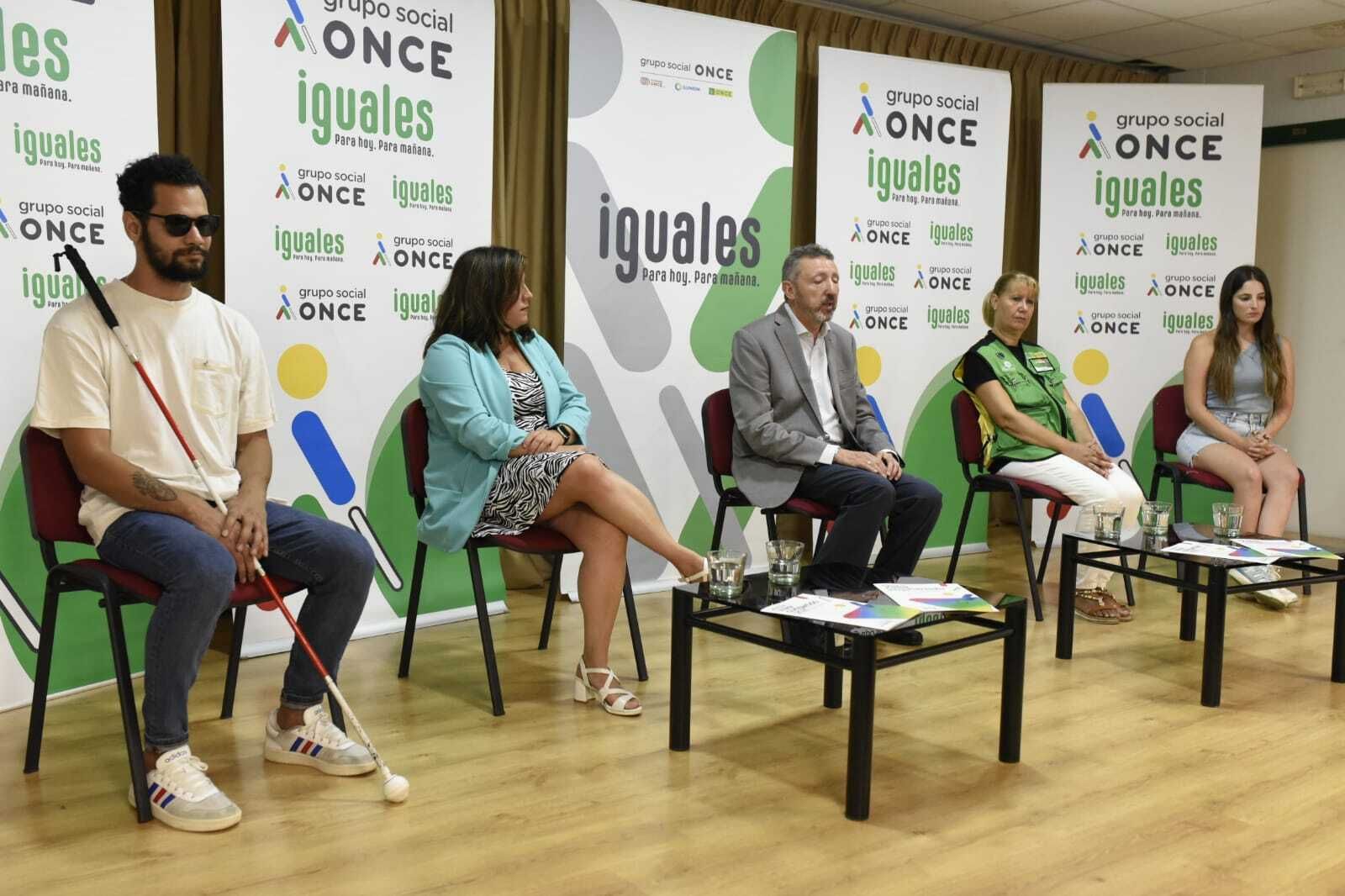 Ionut Antonio Acin, Raquel Prieto, Cristóbal Martínez, Catalina Jiménez y María Guillén.