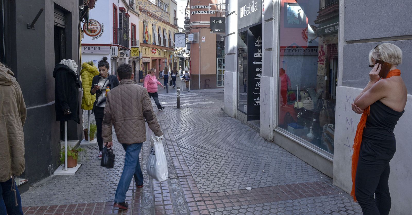 Unión de las calle Pérez Galdós y Regina.