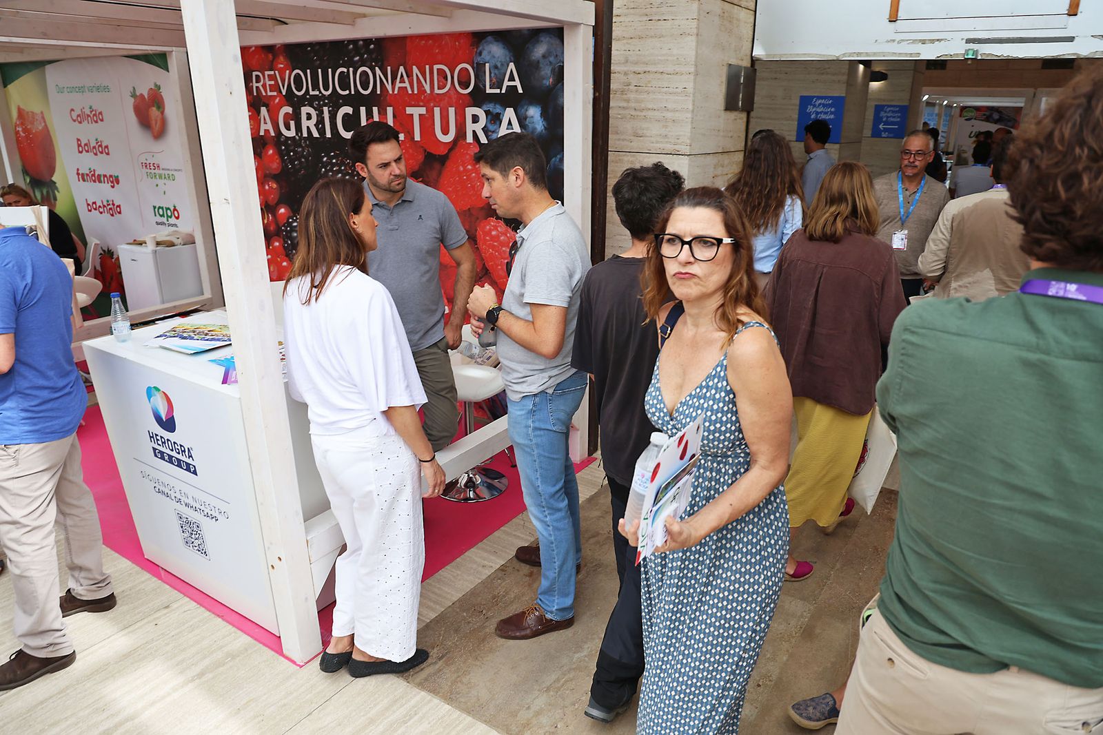 Imágenes del ambiente en el X Congreso de Frutos Rojos de Huelva