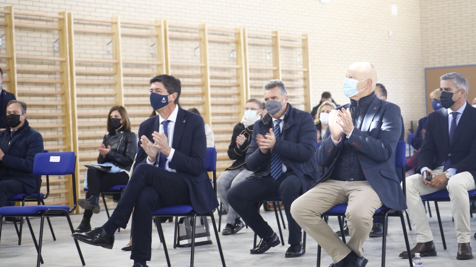 Juan Marín y Javier Imbroda en la inauguración del instituto.