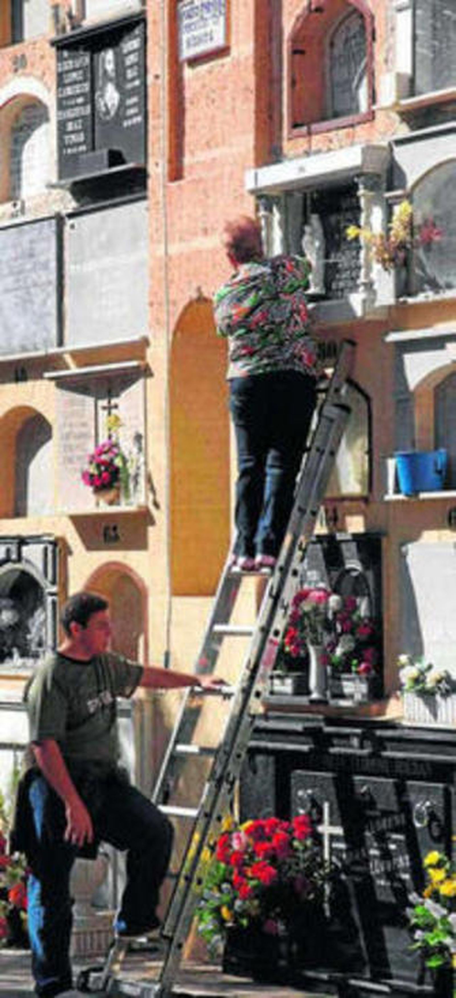 Los nichos más elevados del cementerio están a una altura de 7 metros.