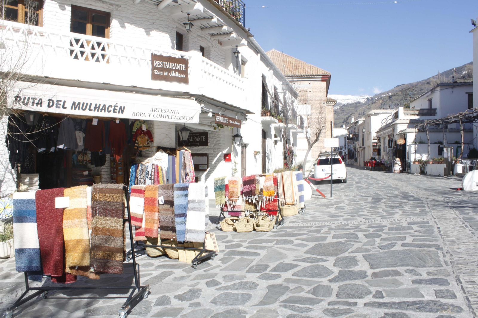 La Apujarra de Granada rozará el lleno este puente del Pilar