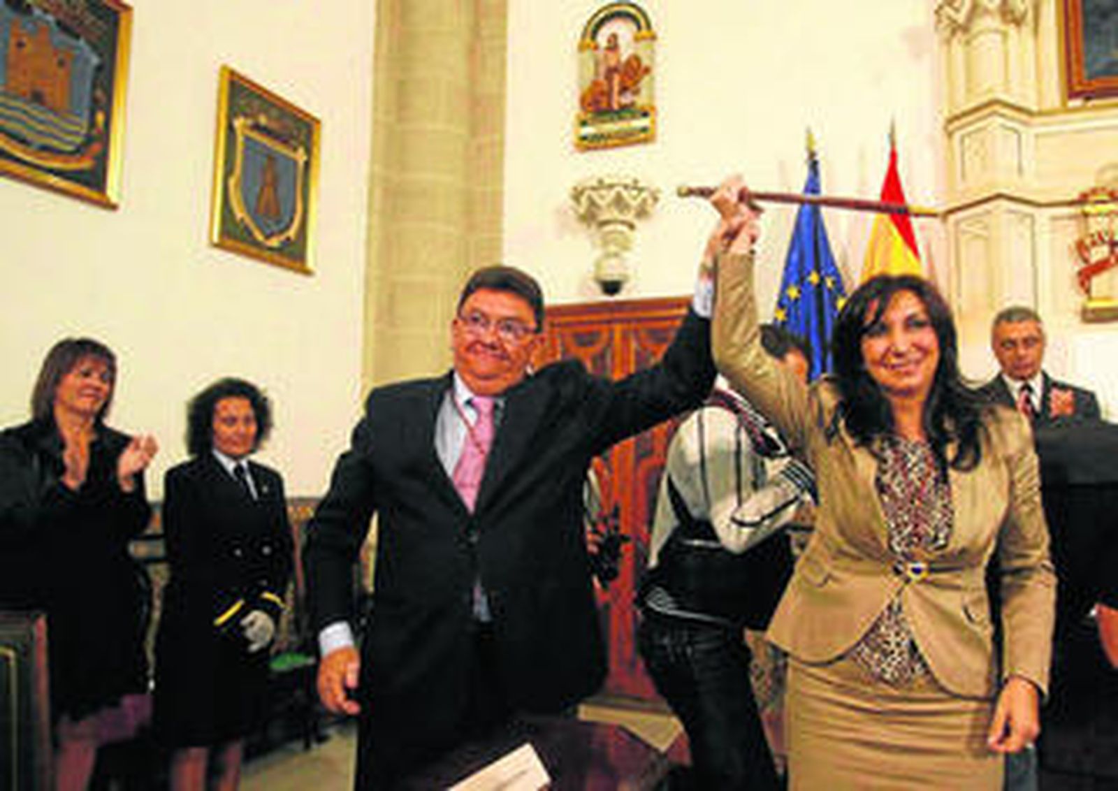 Lorenzo Sánchez (RRUU) y Eva Corrales (PP) gobiernan en coalición en Rota desde hace ya nueve años y medio.