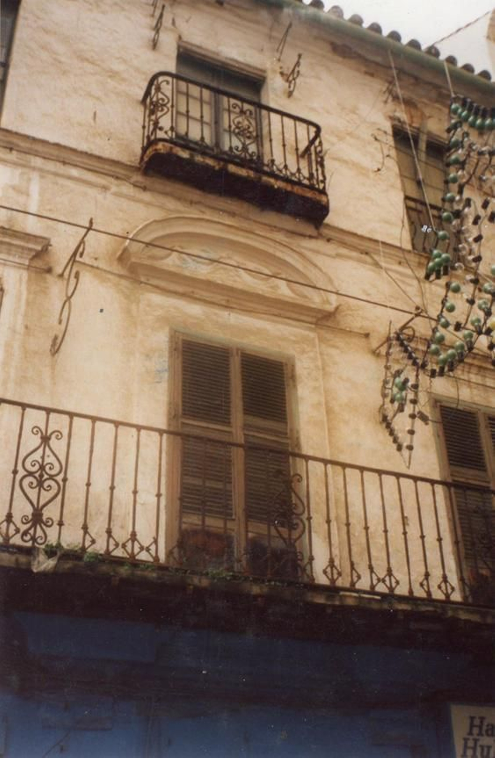 N.º32. Calle Cristóbal Colón.