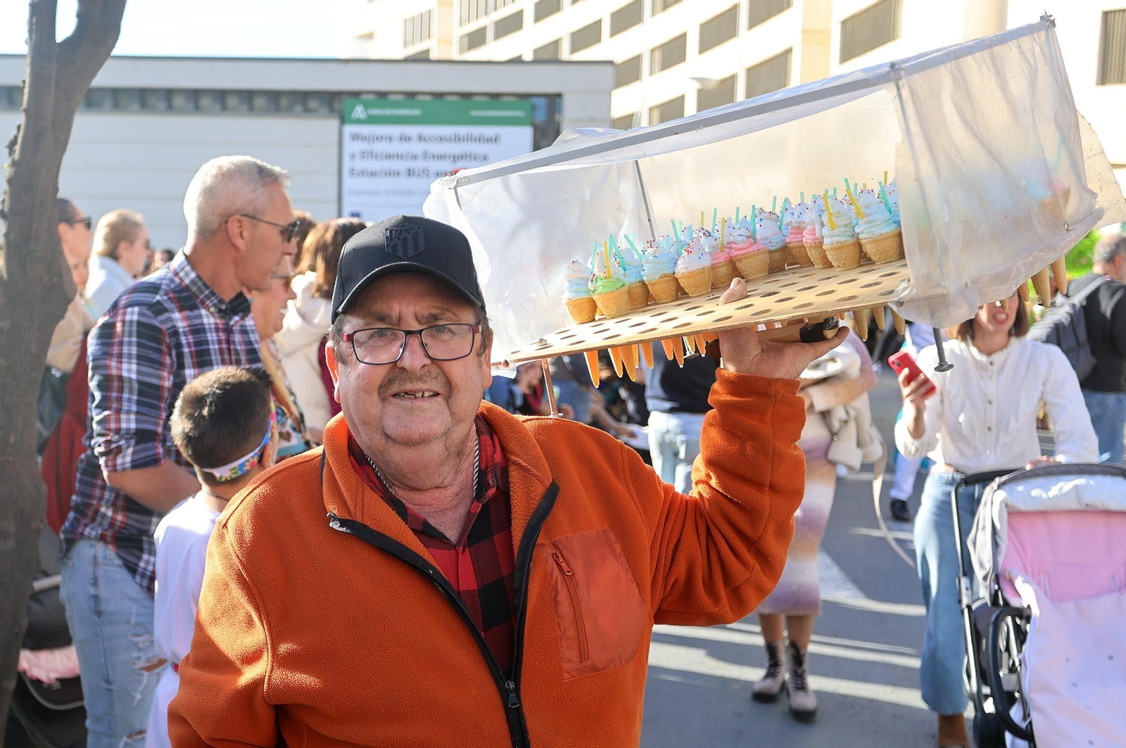 Imágenes de la cabalgata del Carnaval Colombino 2024