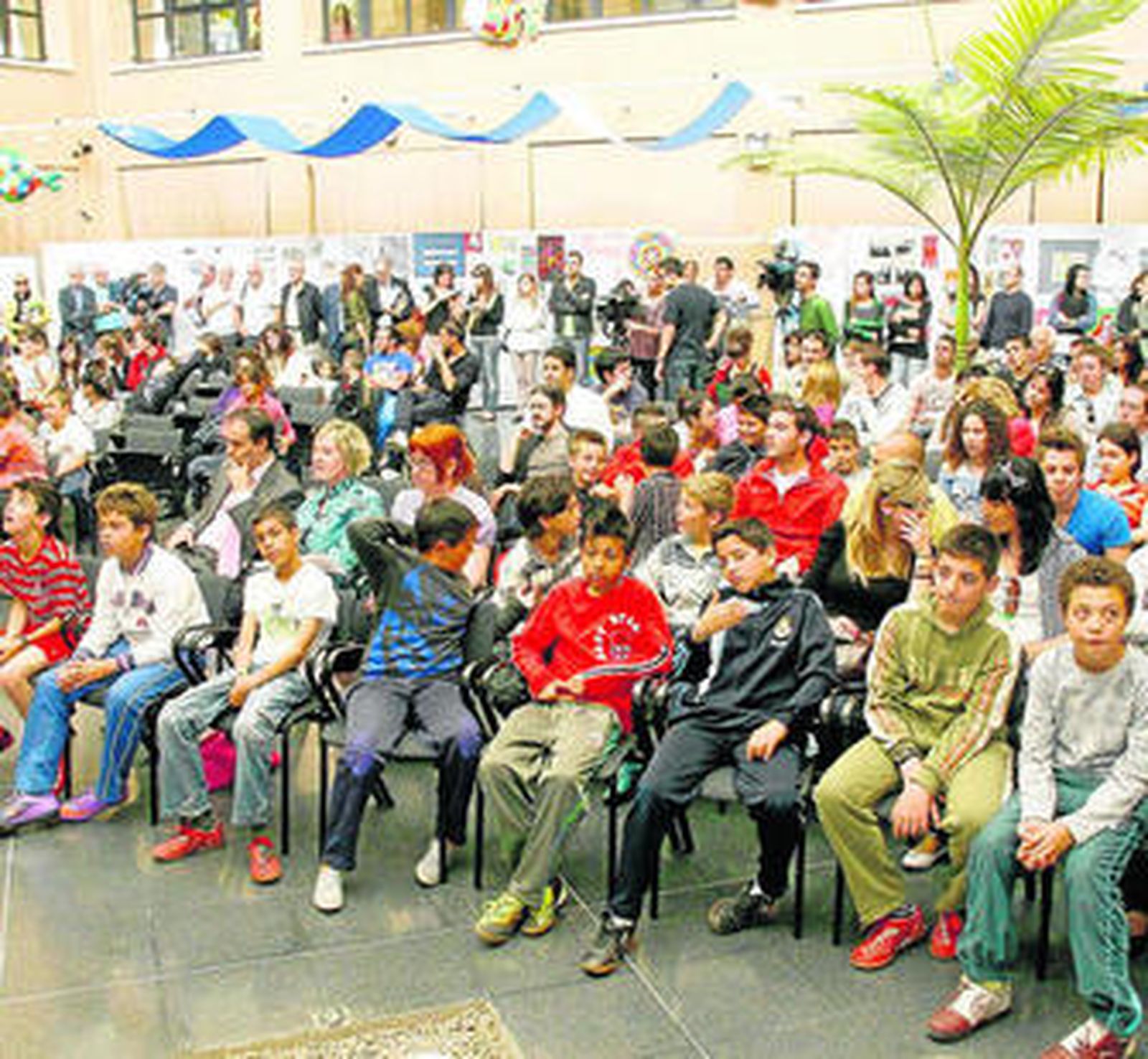 La sala Bioclimática, llena.
