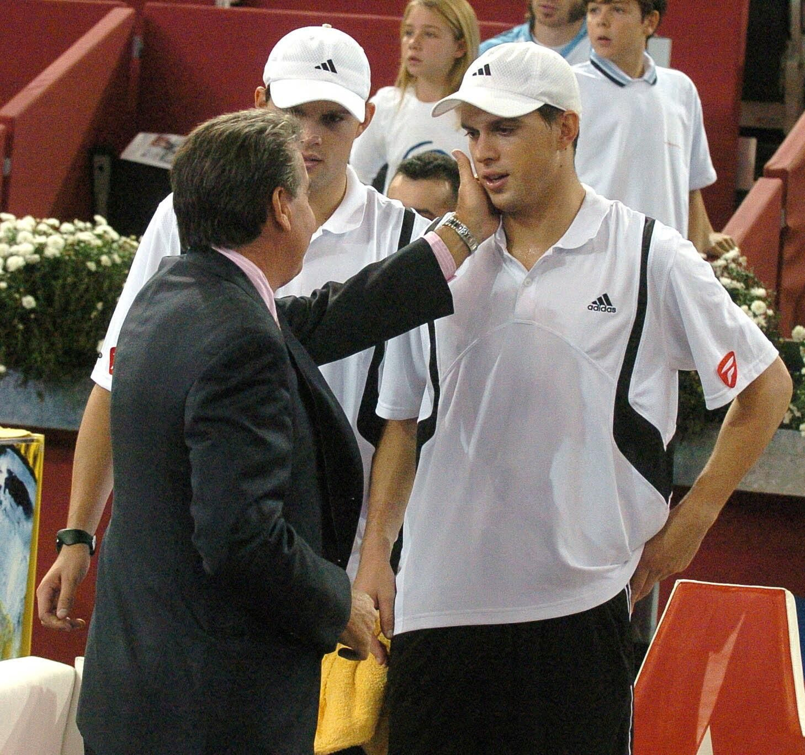 Las fotos de la vida de Manolo Santana