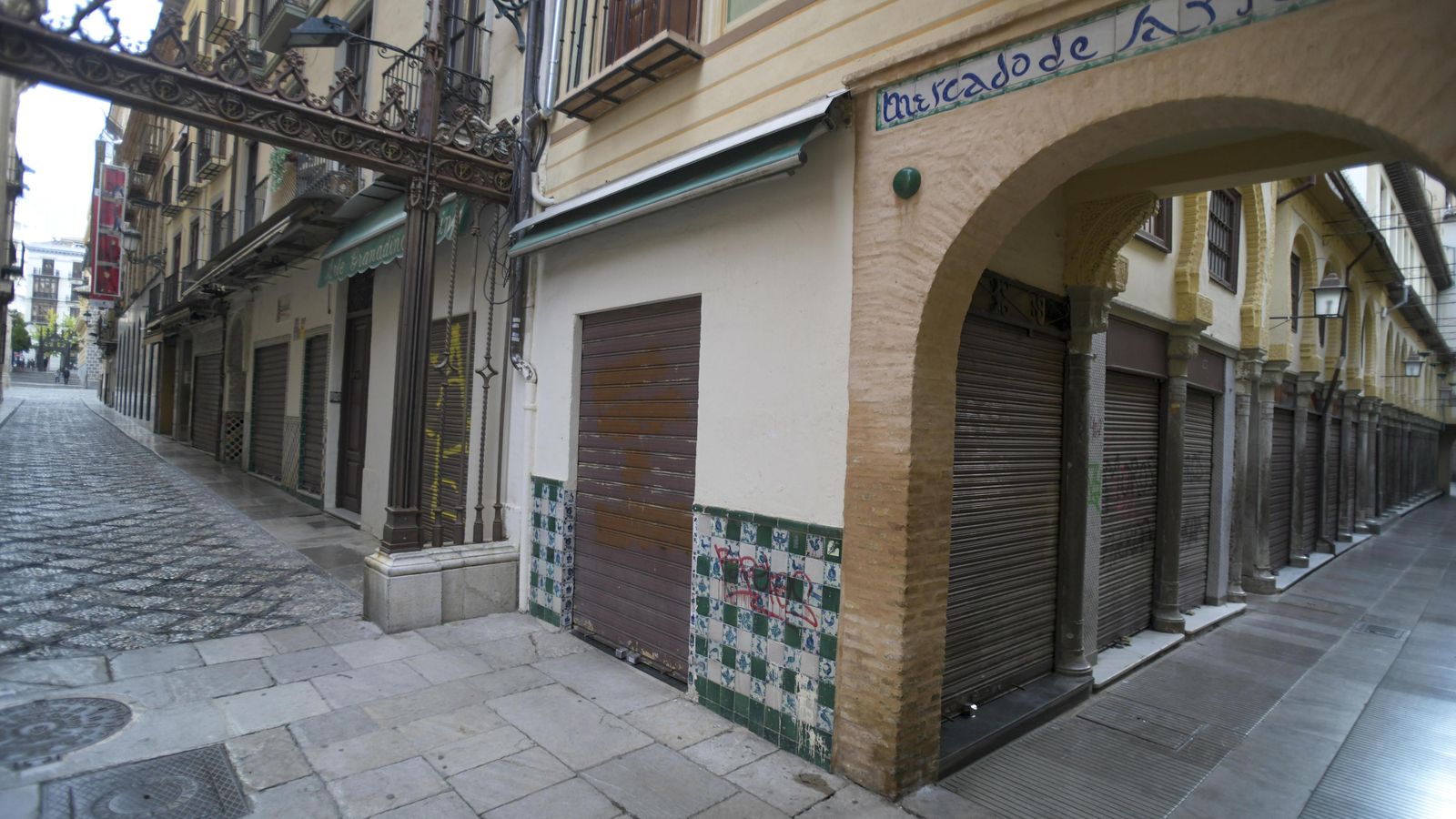 Alcaicería y calle Oficios