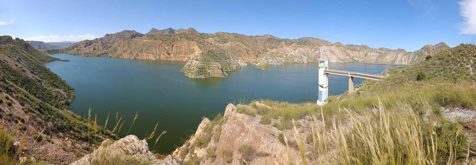 Así se encuentra el embalse de Cuevas del Almanzora tras dos meses intentos de lluvias.