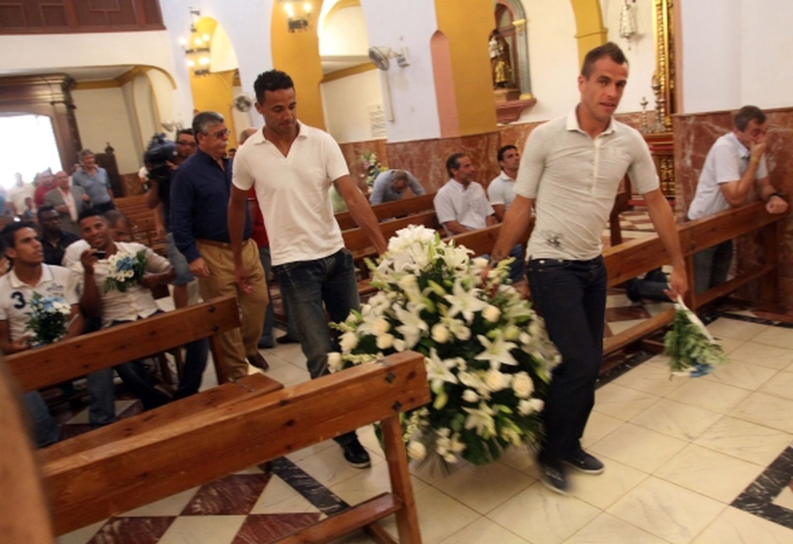 El Málaga se pone en manos de la Divina Pastora