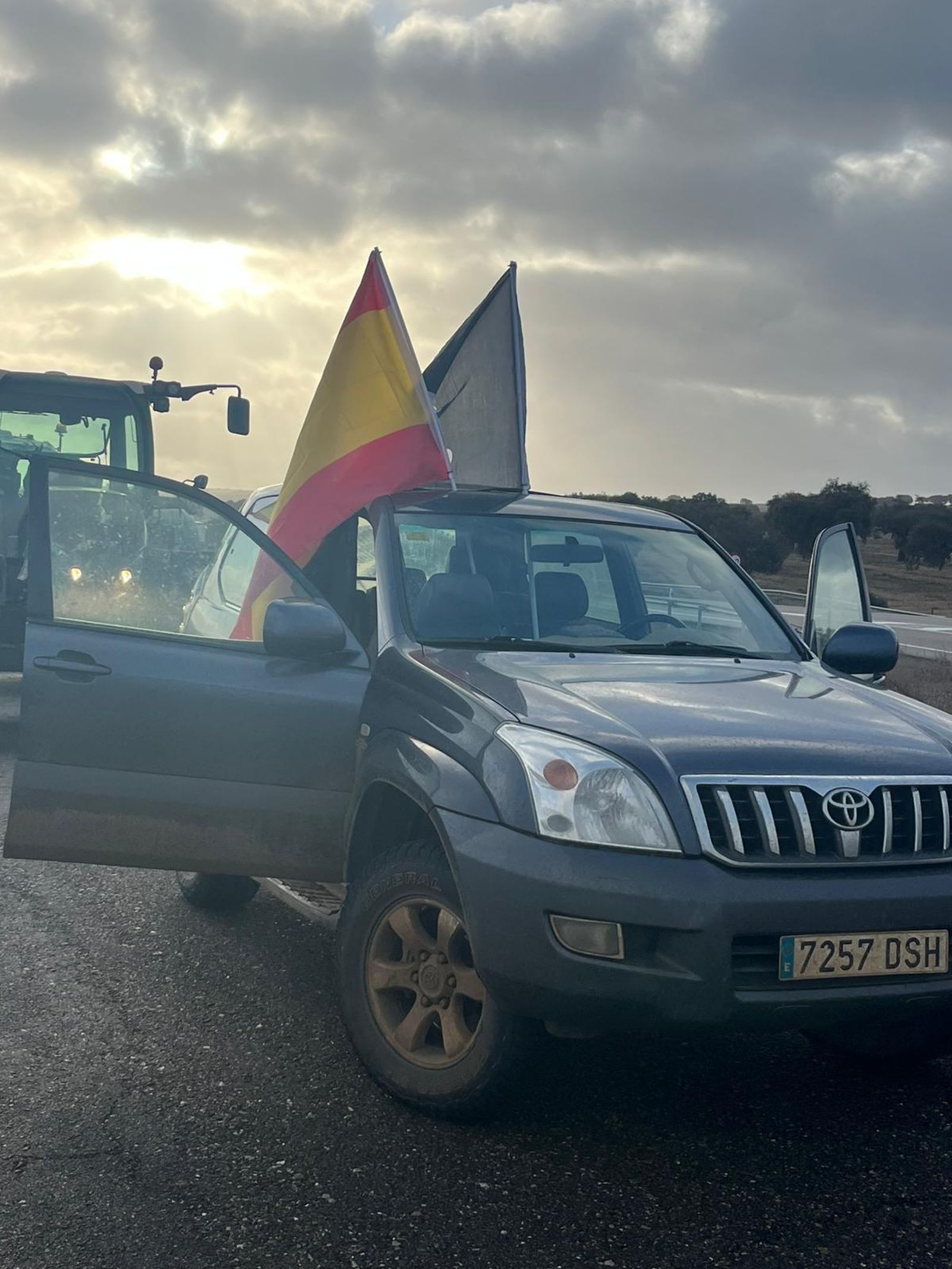 Los agricultores cortan la N-432 en Córdoba contra el acuerdo de Mercasur