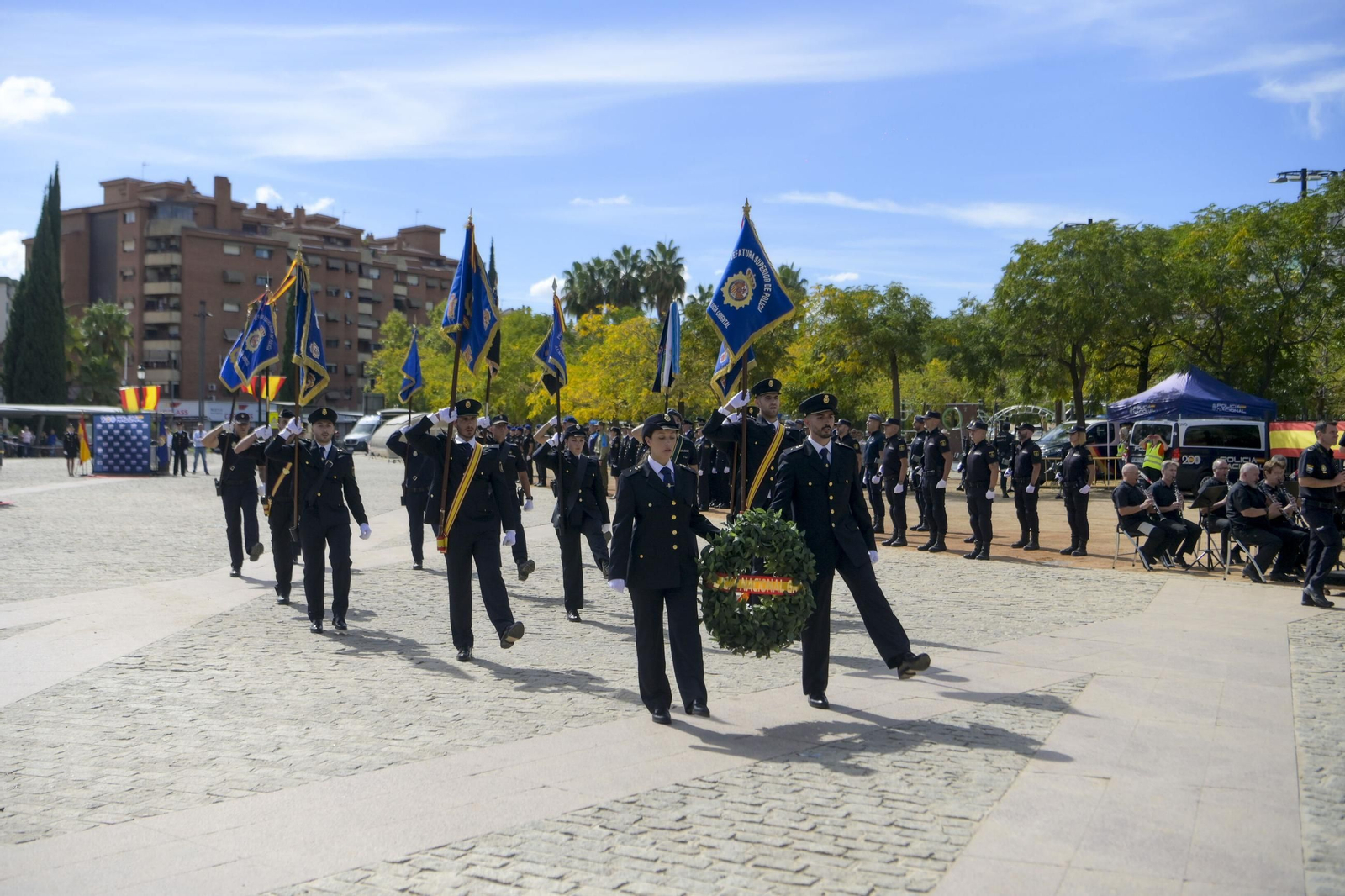 Todas las imágenes de la celebración del Patrón de la Policía Nacional en Granada