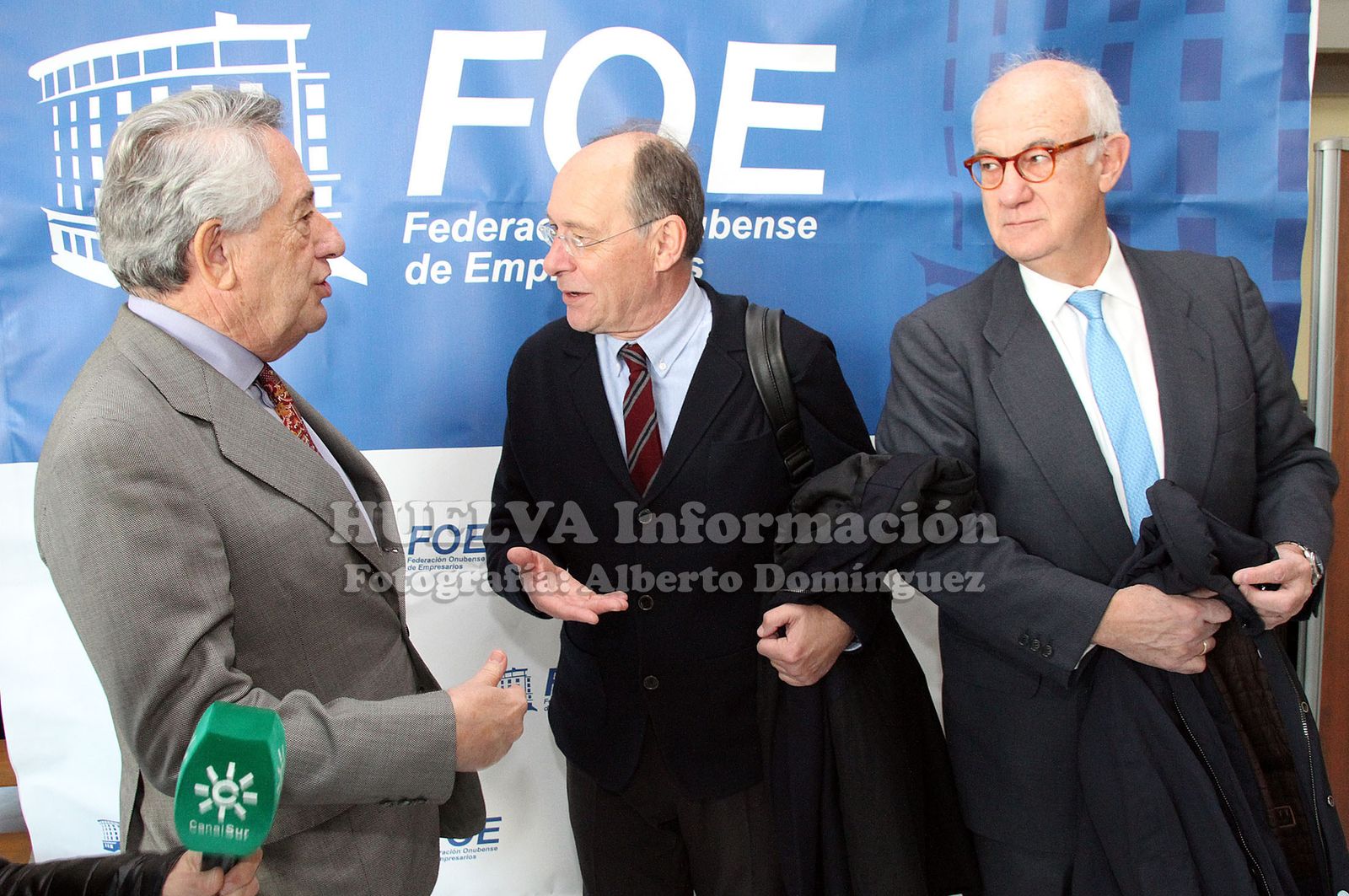 Mesa redonda en la FOE sobre retos y oportunidades de la transición energética, en imágenes