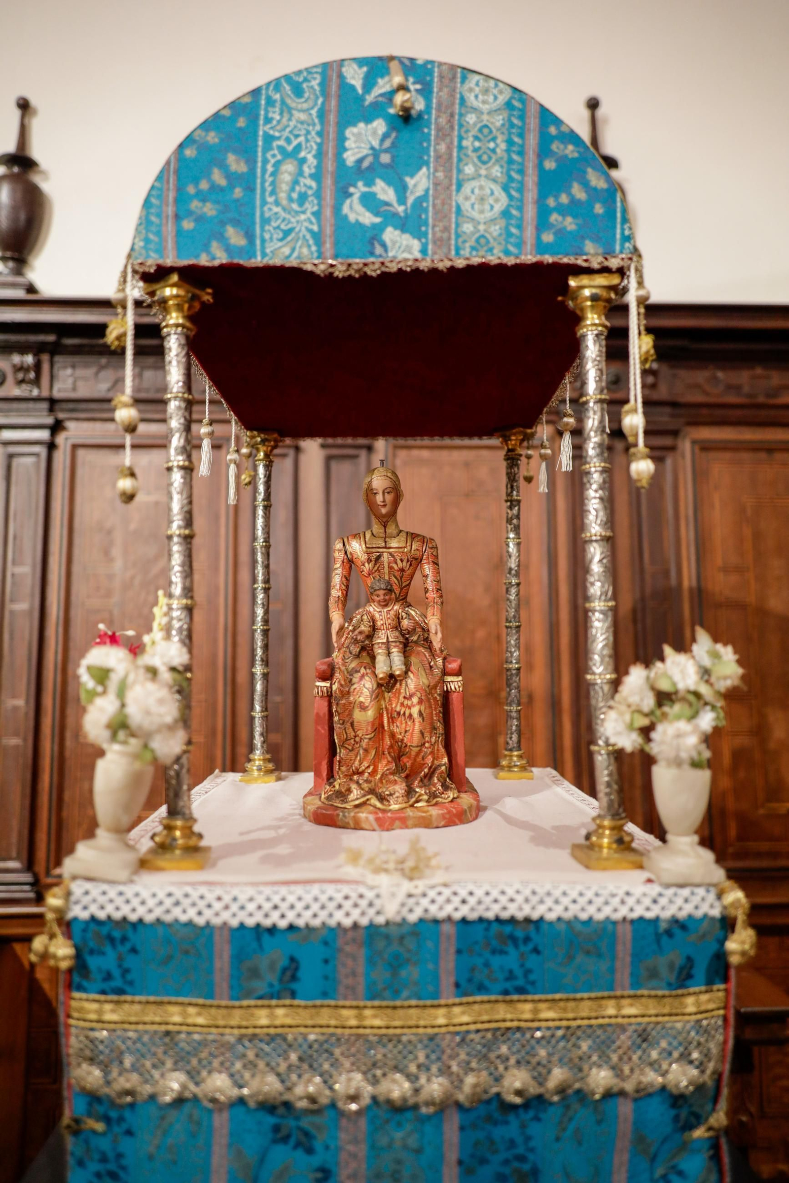 Inauguración de la exposición Devociones populares en las clausuras de Sevilla, en la Iglesia Santa Clara