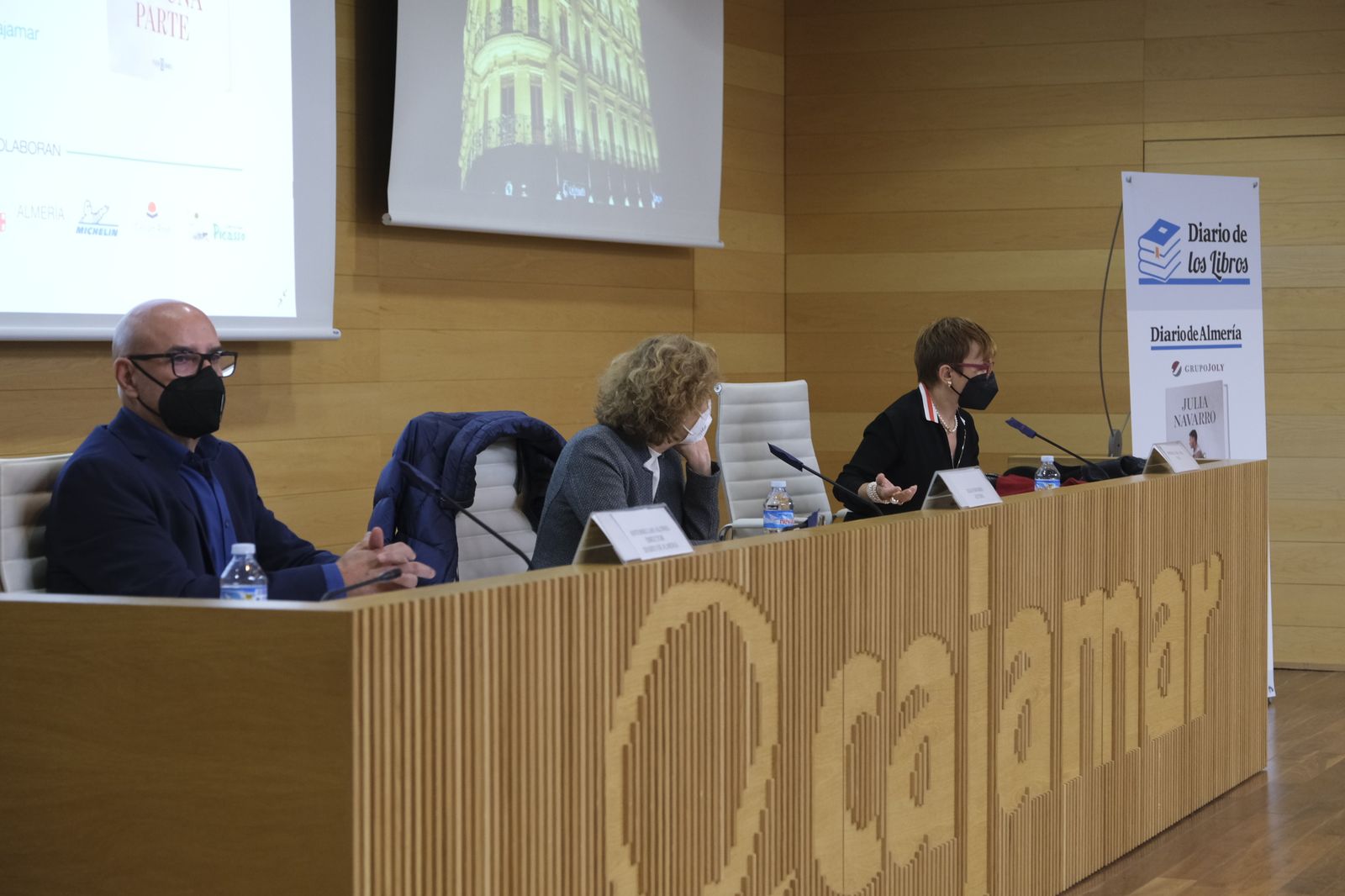 Fotogalería Diario de los Libros, con Julia Navarro. Almería