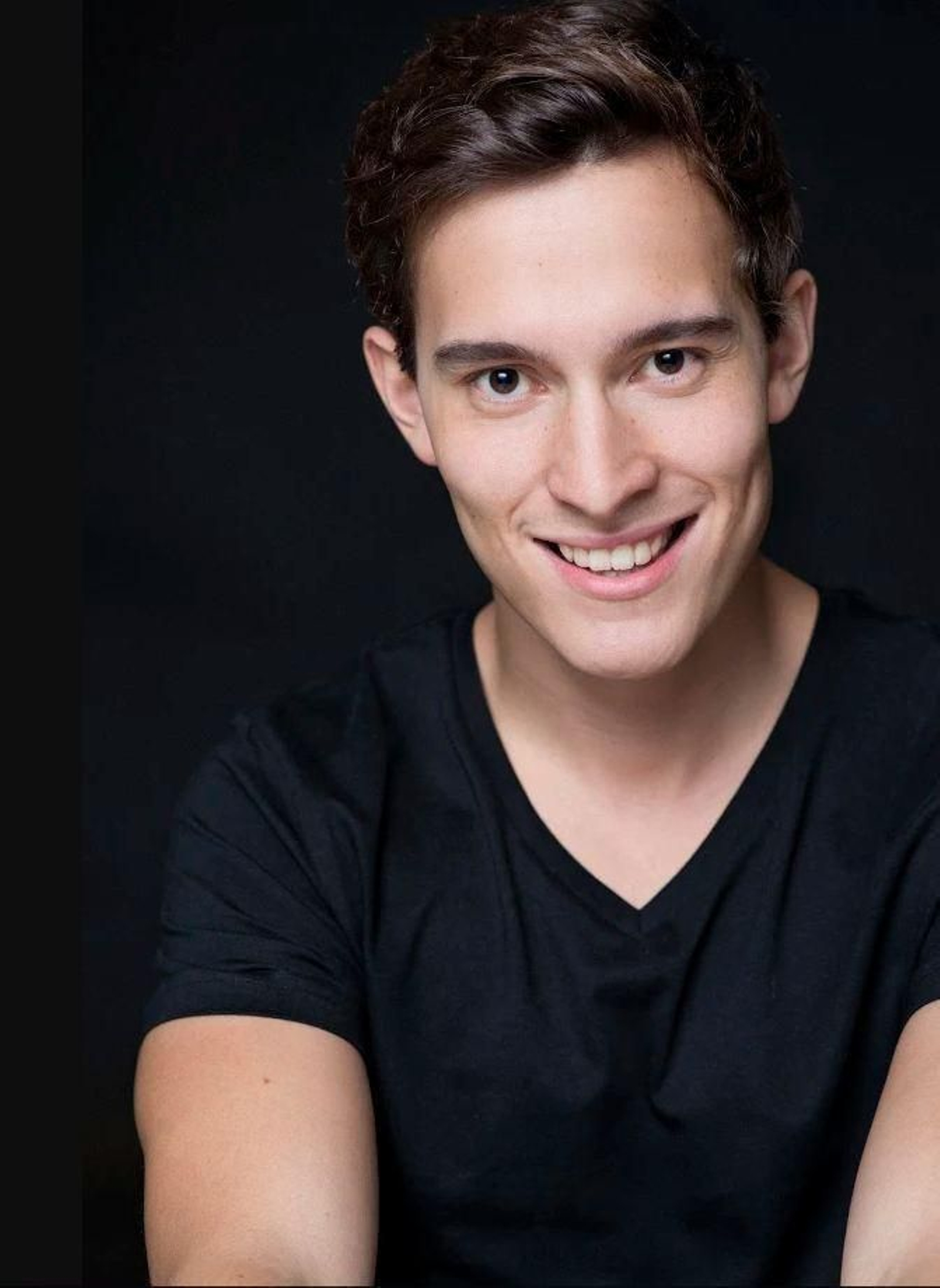 El portuense Alex Parra se acaba de incorporar al espectáculo 'El rey león'.