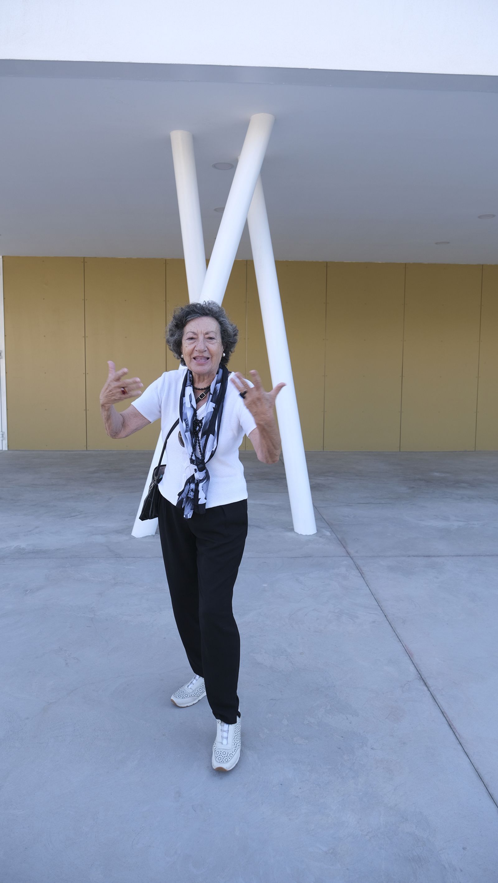 Kina Jiménez visita el Conservatorio Profesional de Danza que lleva su nombre