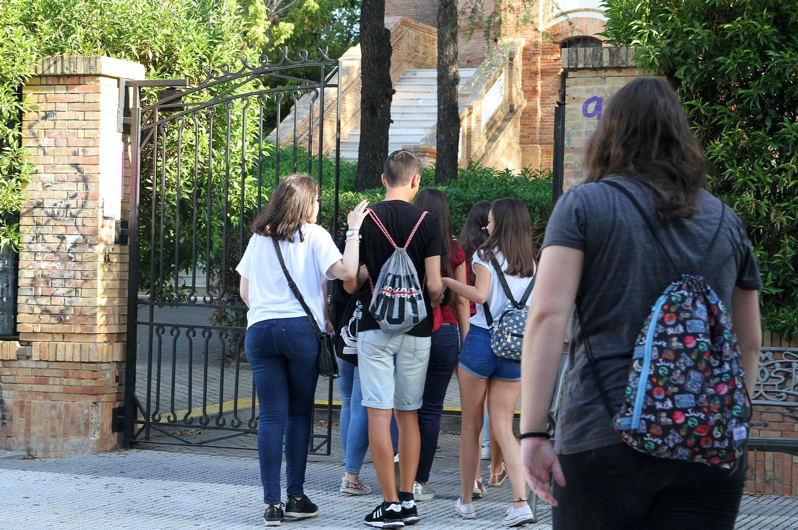 Vuelta a clase de alumnos de Secundaria y Bachillerato