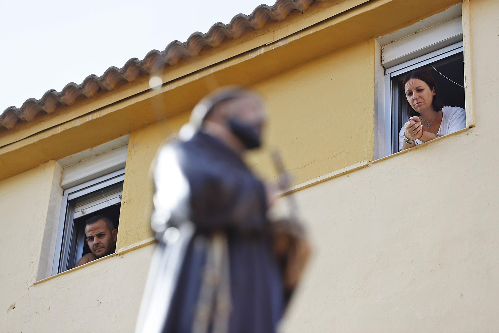 Imágenes de la procesión de San Francisco de Asís por las calles de Pérez Cubillas y bendición de animales y plantas