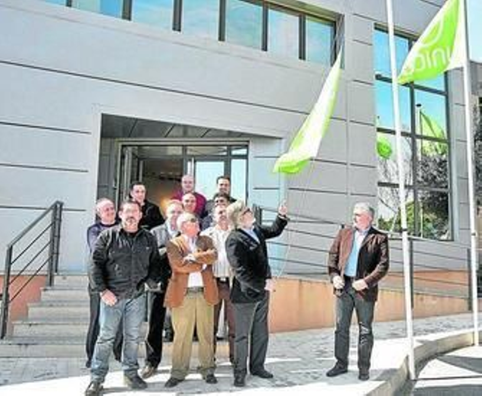 Imagen de la sede de Unica Group, en La Mojonera, minutos antes de una reunión interna, con Juan Deus.