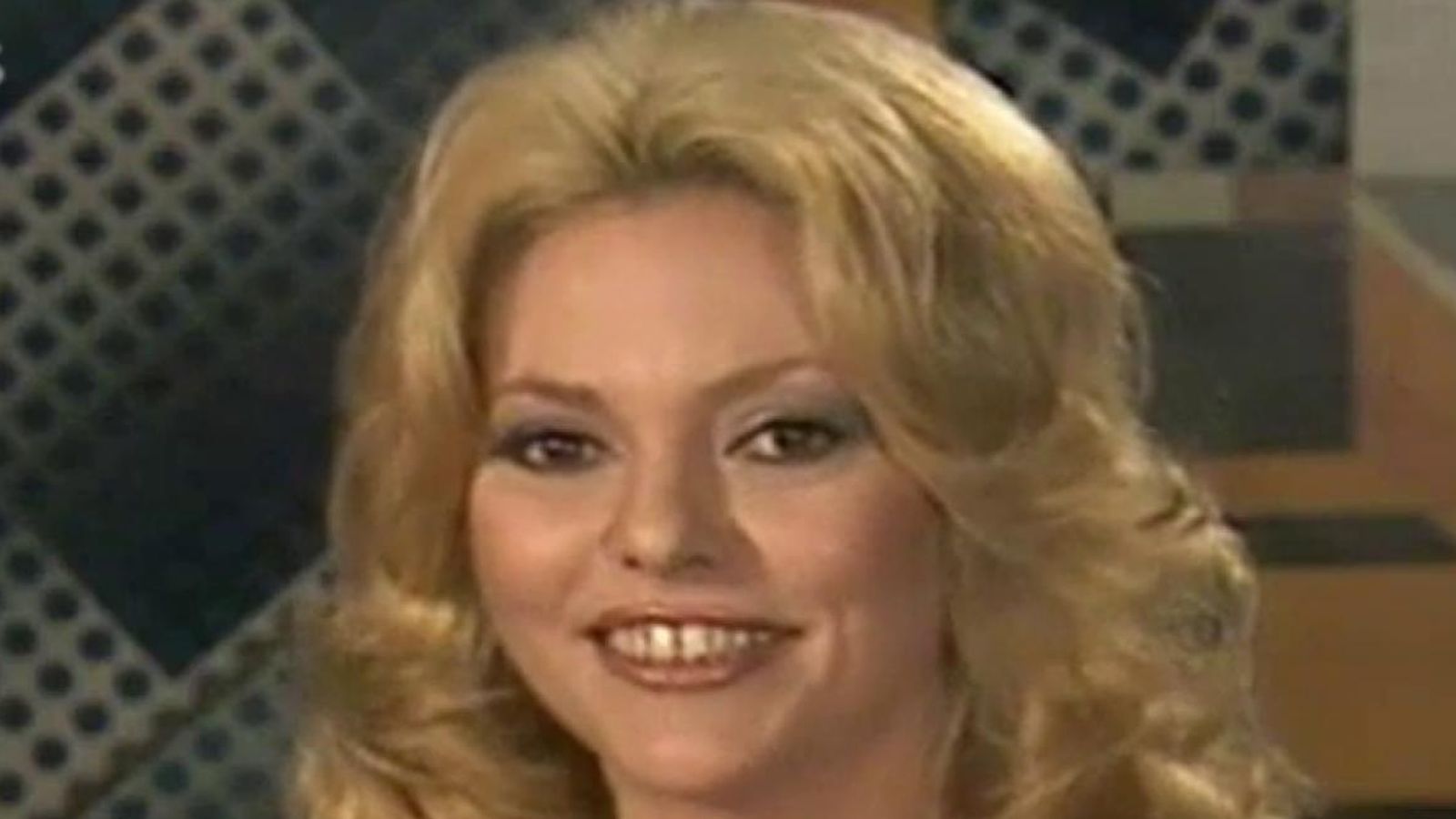 Mayra Gómez Kemp, una de las presentadoras de '625 líneas'