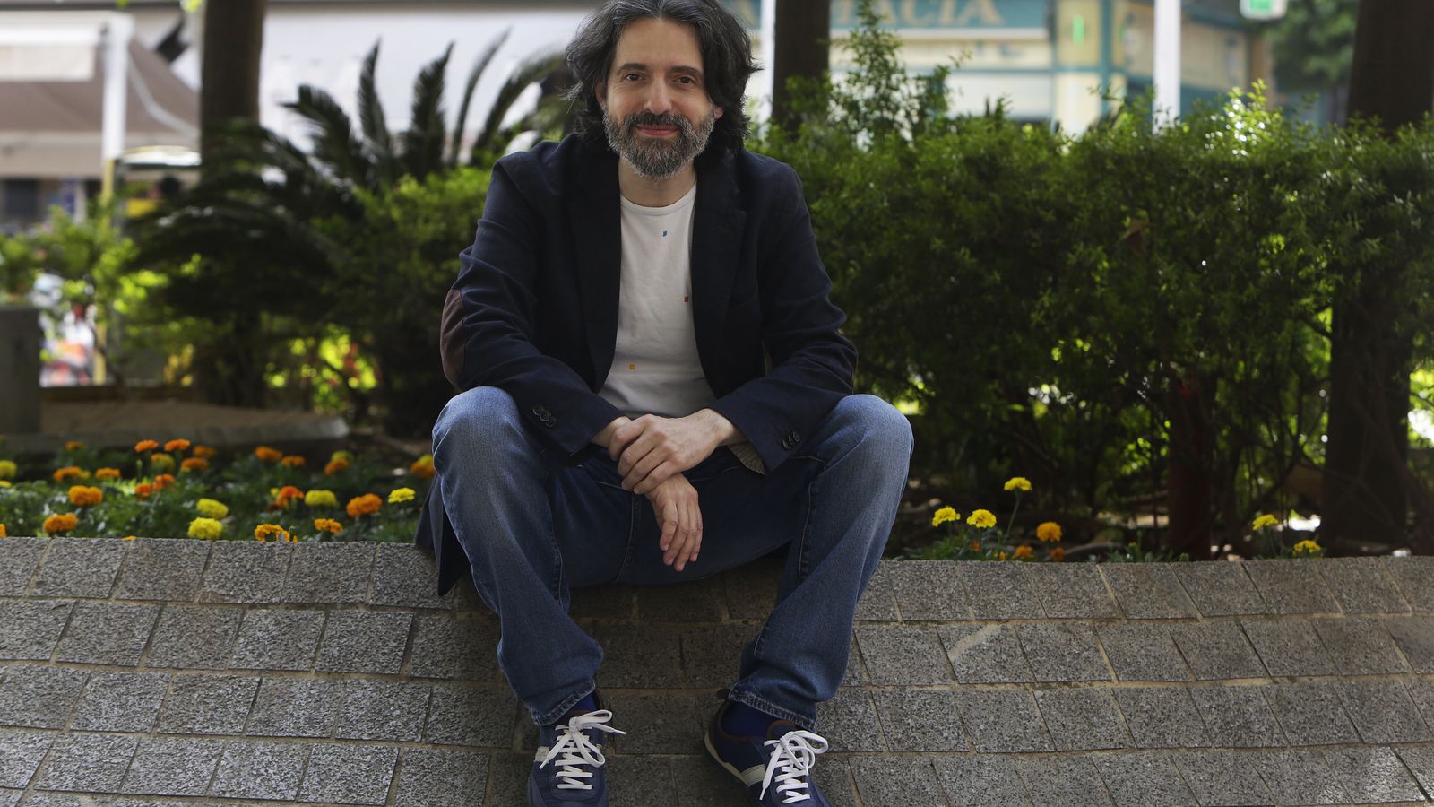 Andrés Neuman regresa con nuevo poemario.