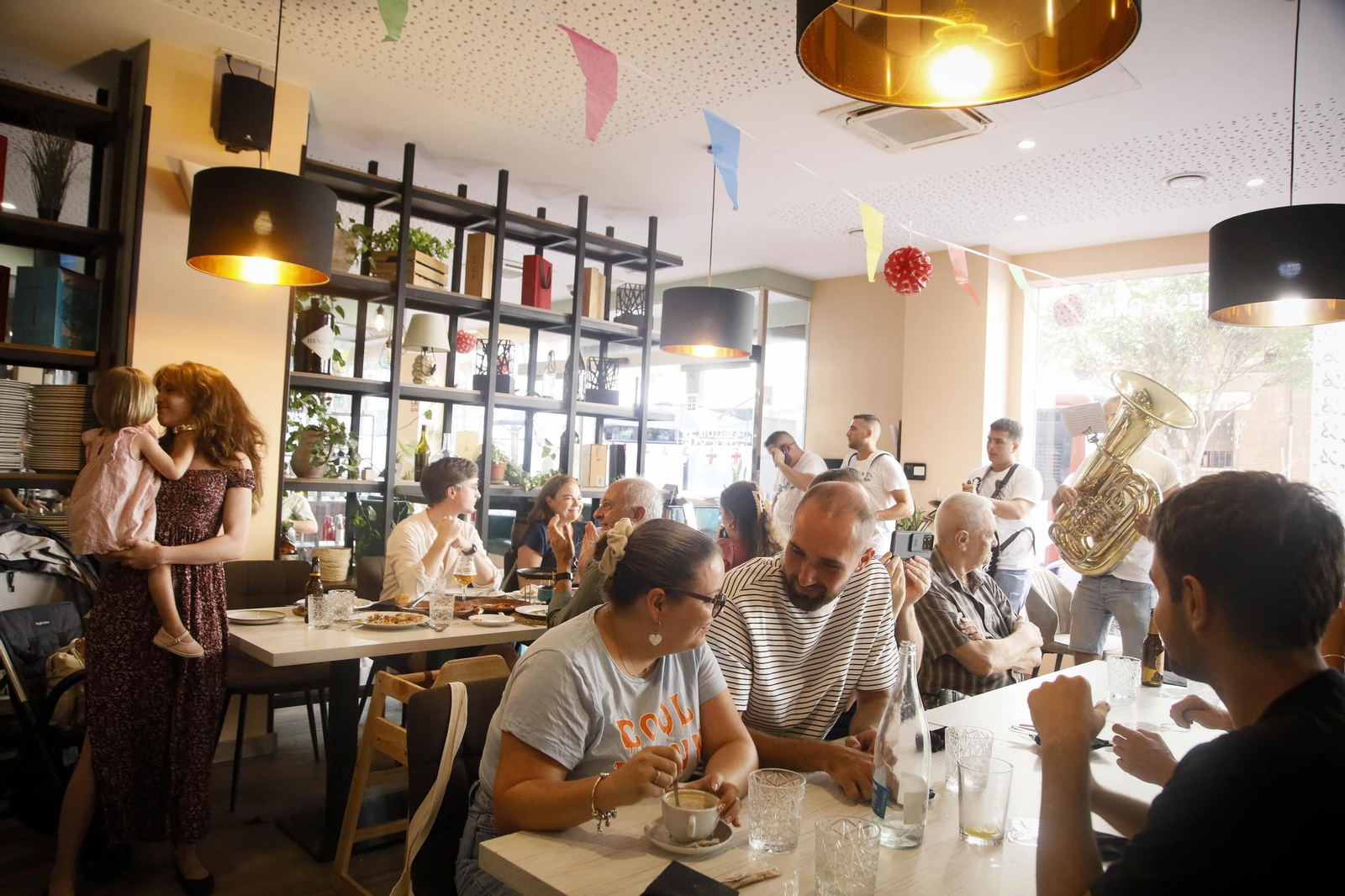 Las imágenes de la feria del mediodía en "La bellota y el buey"