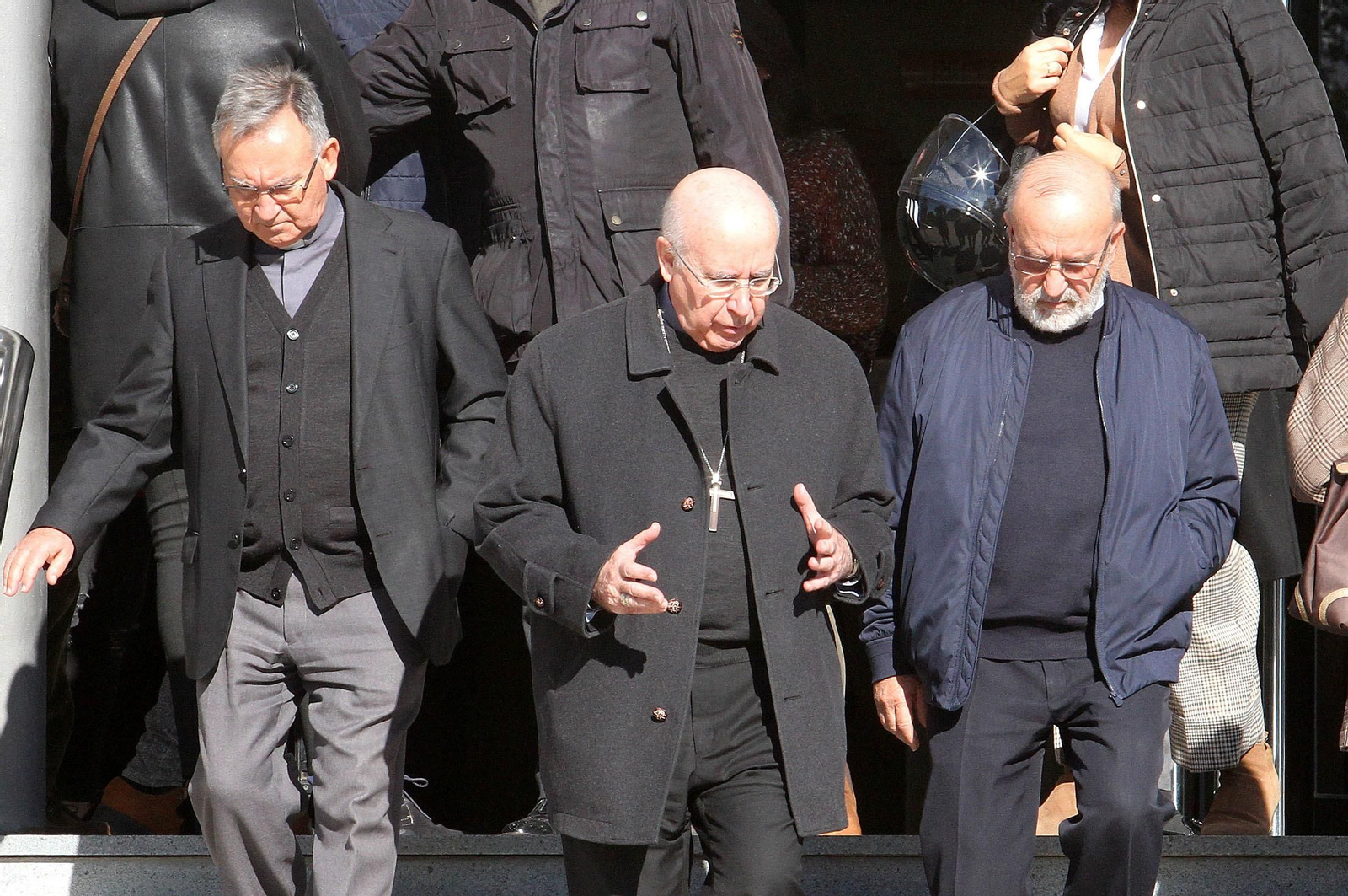 Condolencias a la familia García Palacios durante la mañana en el tanatorio, en imágenes