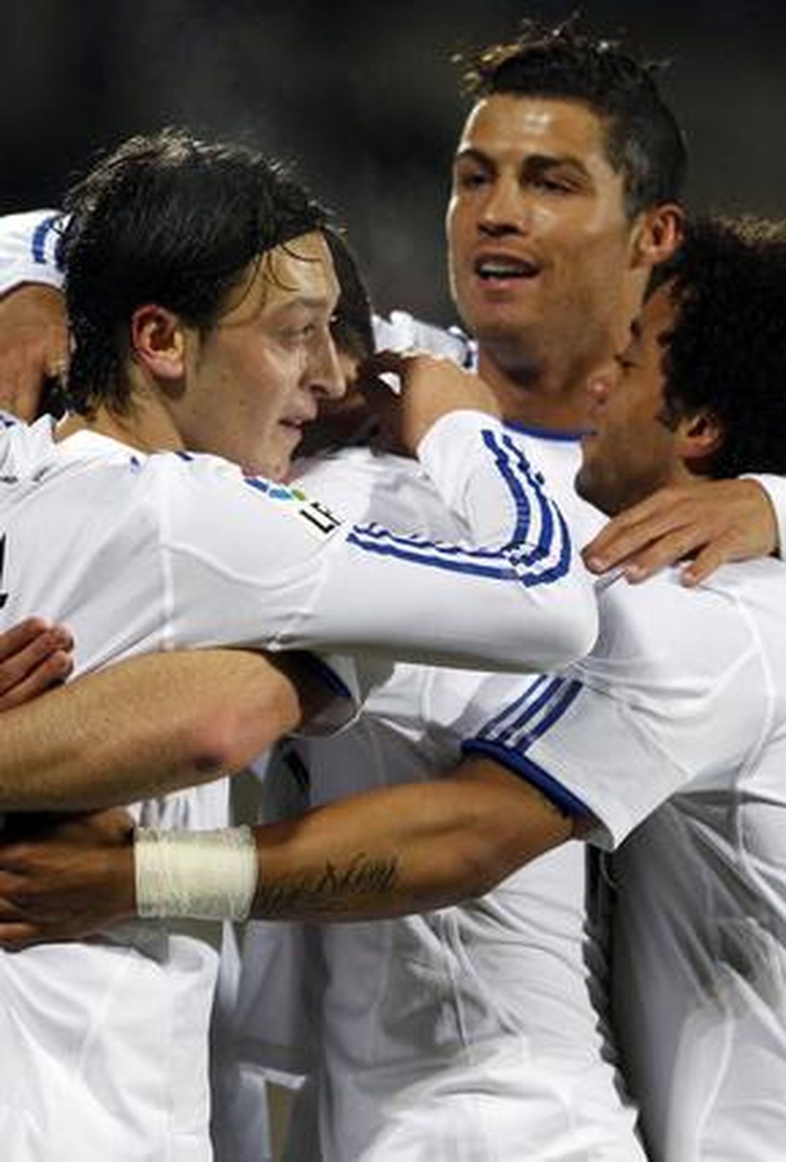 El Madrid estrena 2011 con una victoria frente al Getafe.

Foto: Reuter-AFP