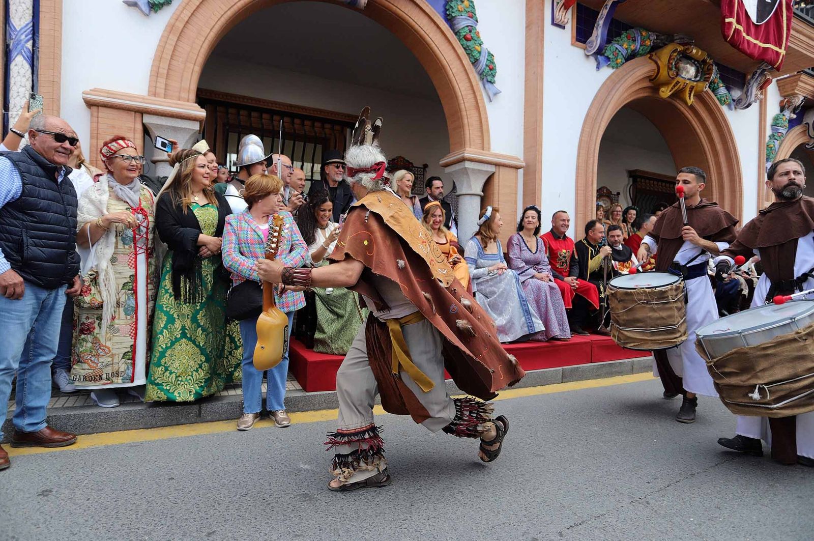 Imágenes del gran ambiente en la Feria Medieval de Palos de la Frontera, Huelva