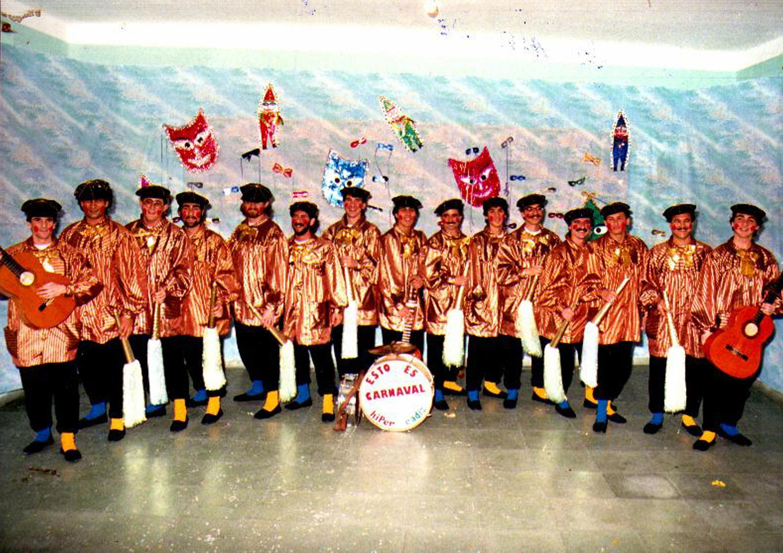 1987. El grupo de 'Esto es Carnaval',