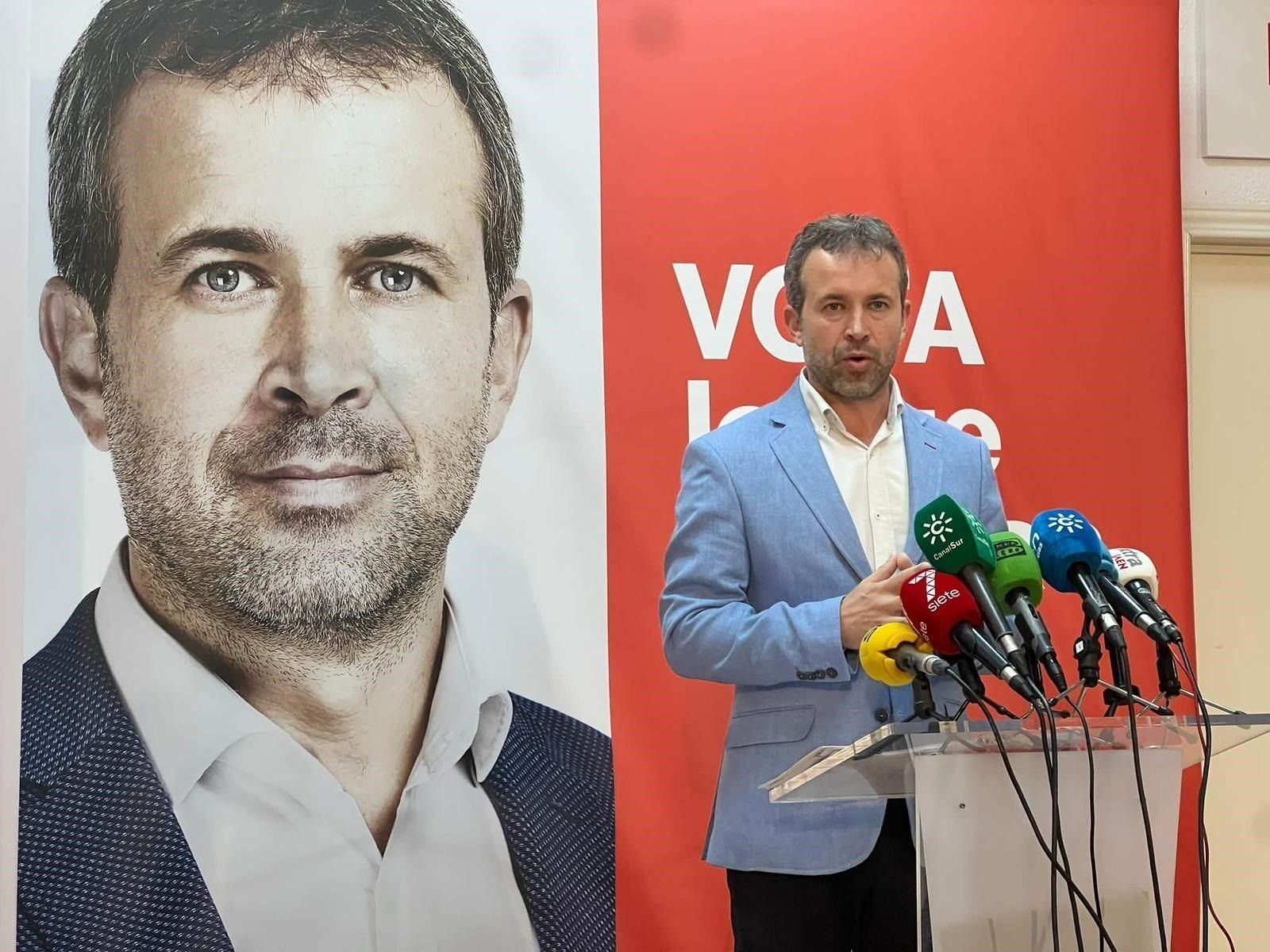 El candidato del PSOE y alcalde en funciones de Jaén, Julio Millán, ofrece la Alcaldía a Jaén Merece Más "para evitar la vuelta del PP"