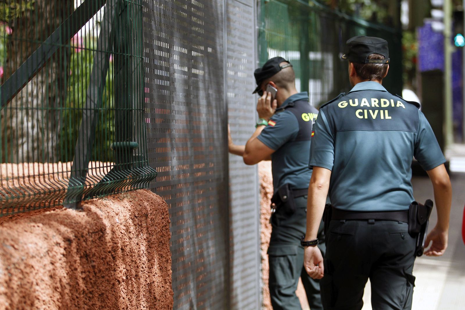 Dos agentes de la Guardia Civil en una imagen de archivo.