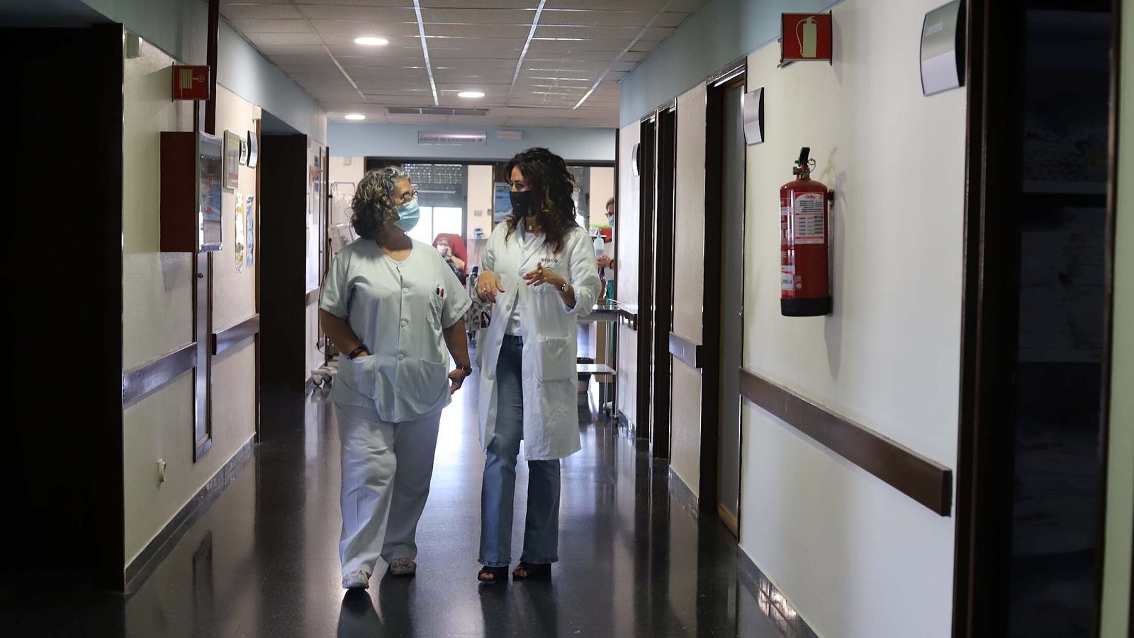 Pasillos del Hospital de Día Oncológico de Huelva.