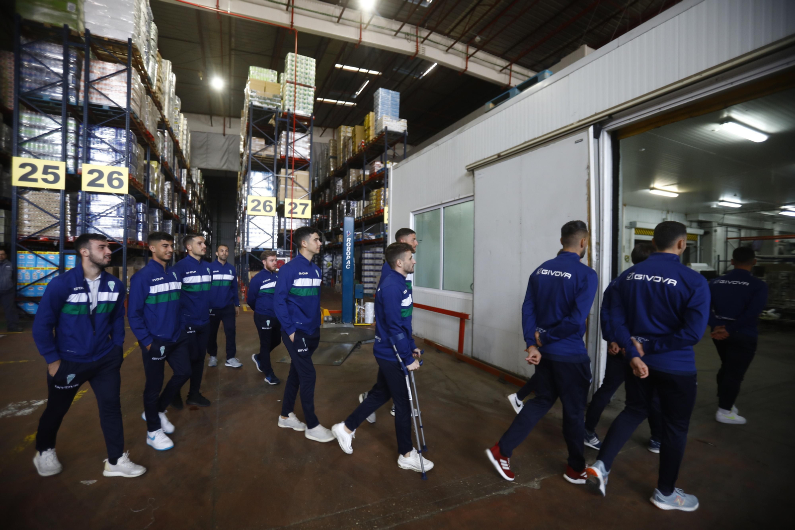 La visita institucional del Córdoba CF a Supermercados Piedra, en imágenes