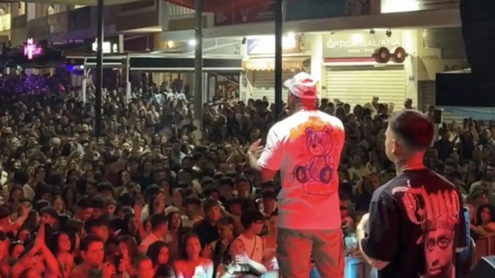 Henry Méndez en el concierto de Estación de Cártama.