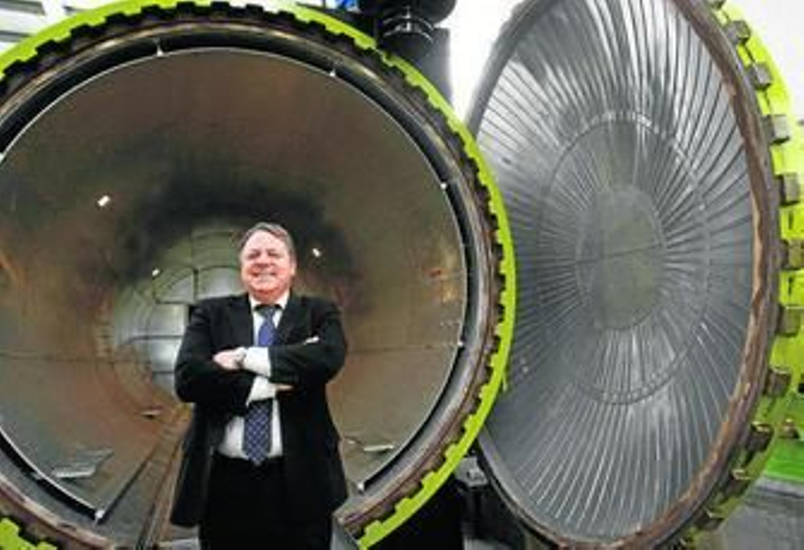 El consejero delegado de Carbures, José María Tarragó, en las instalaciones de la empresa en Jerez.